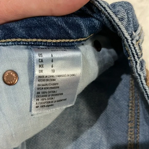 American Eagle distressed denim shorts - Picture 3 of 4